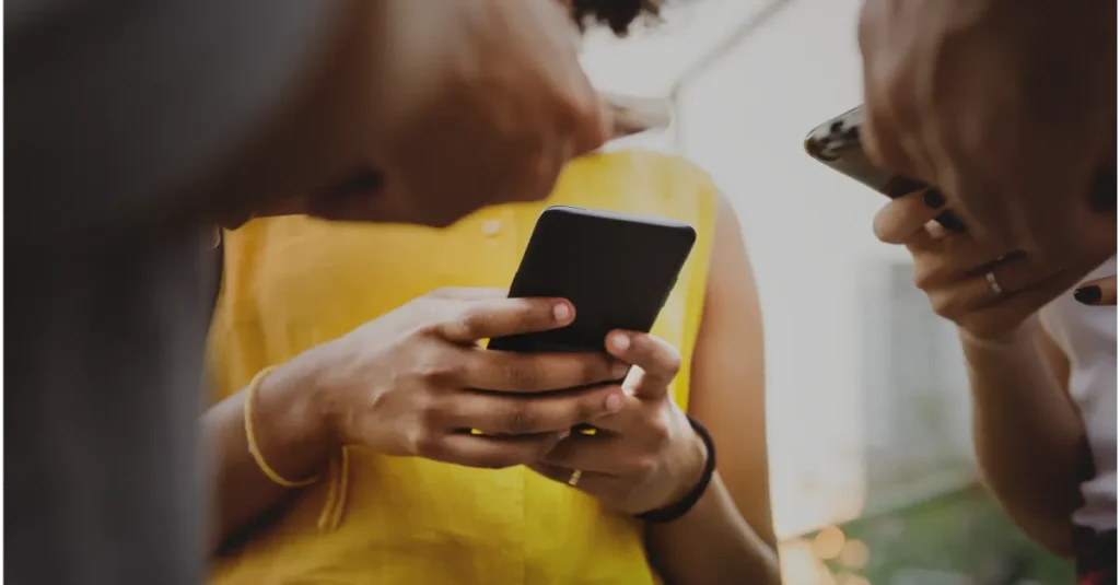 App vs API en comunidades de WhatsApp: diferencias para vender más en ecommerce